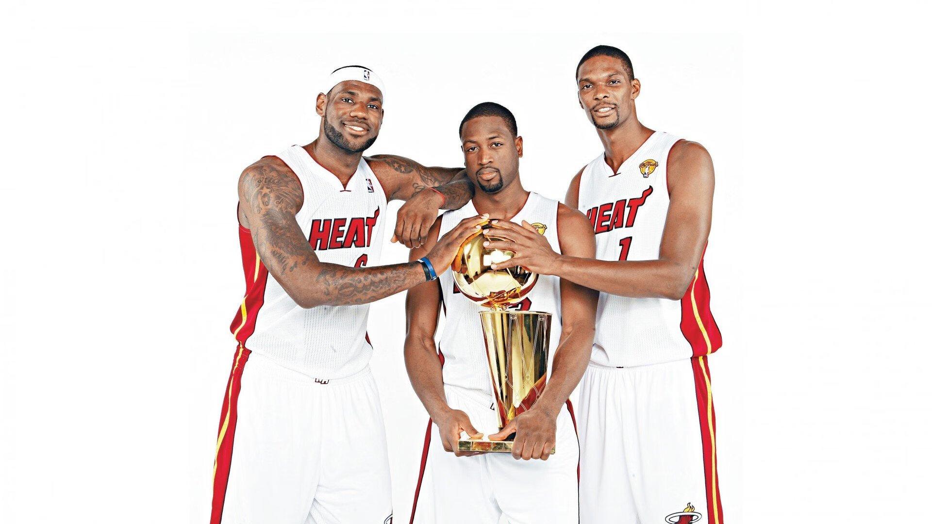 NBA战报,火箭狂胜骑士32分创赛季纪录 勇士高原客场不敌卫冕冠军掘金