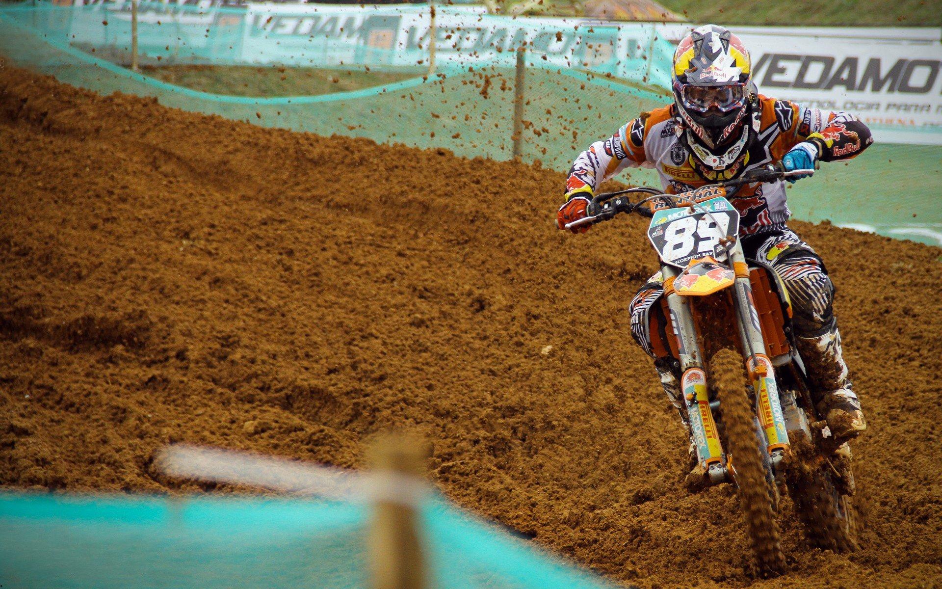 战术困境与阵容危机,深度解析米兰中场失衡与用人荒的双重挑战