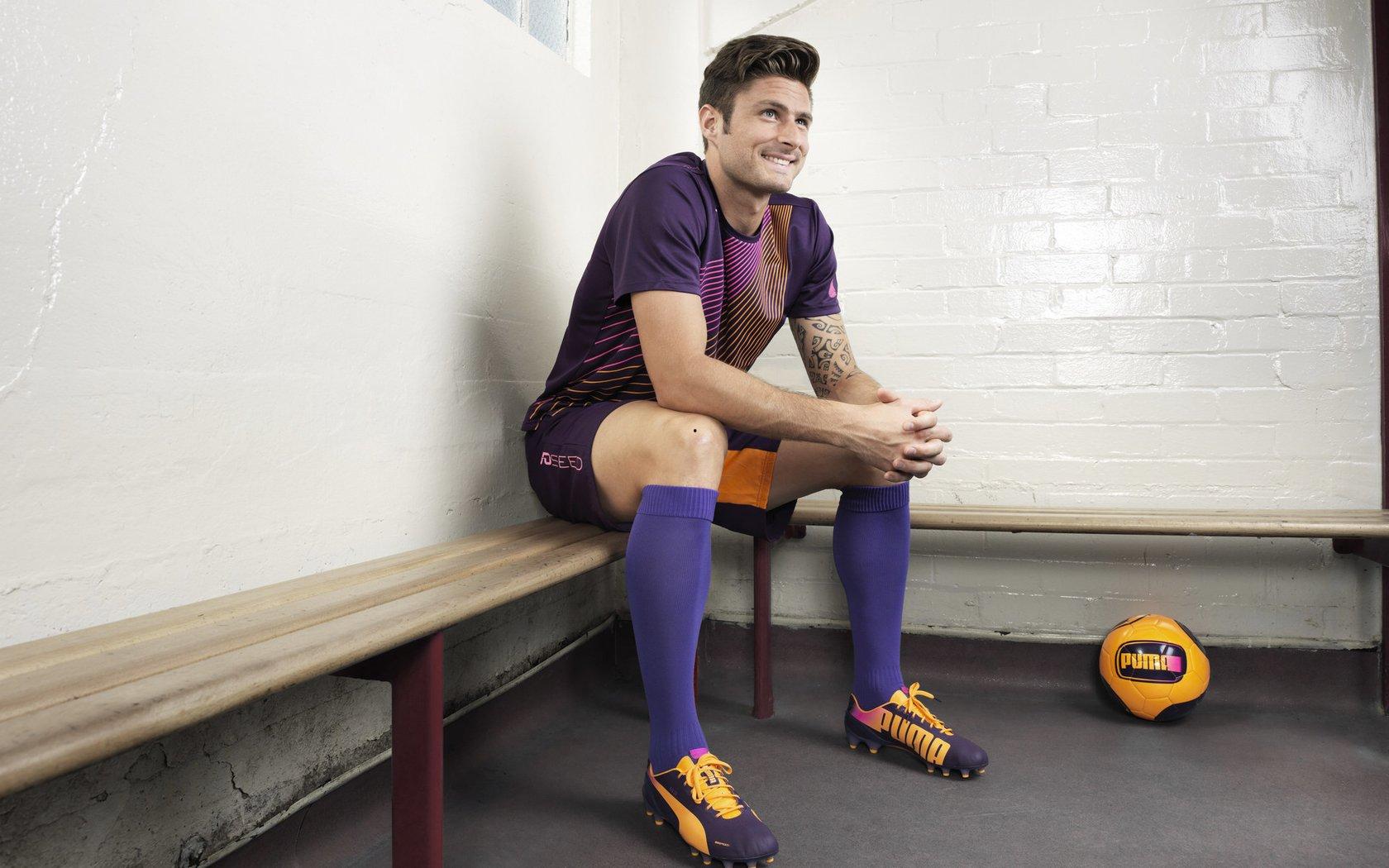 姆巴佩回归合练引关注，关键之战能否首发对阵阿塞拜疆？