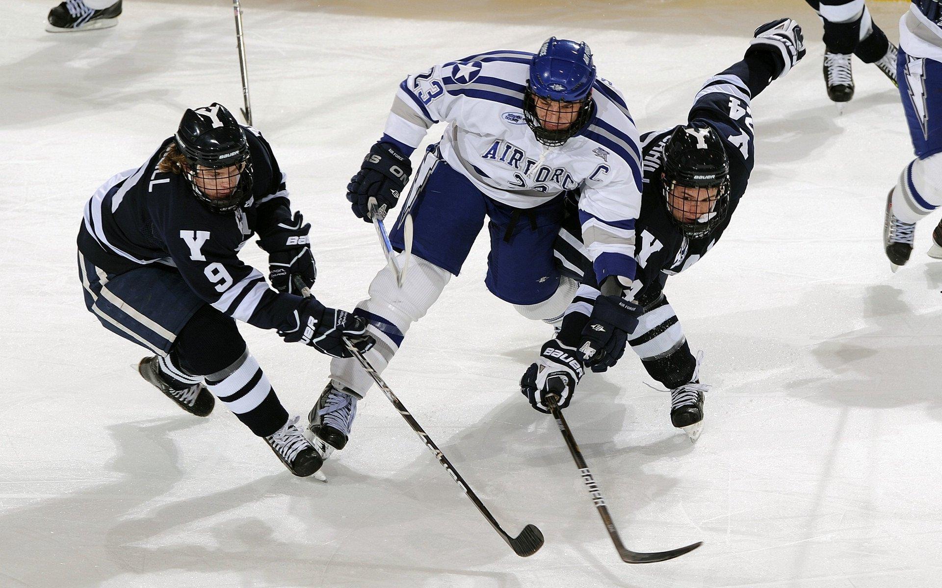 马德兴抛出深度议题，18强赛与国足，究竟谁更需要谁？