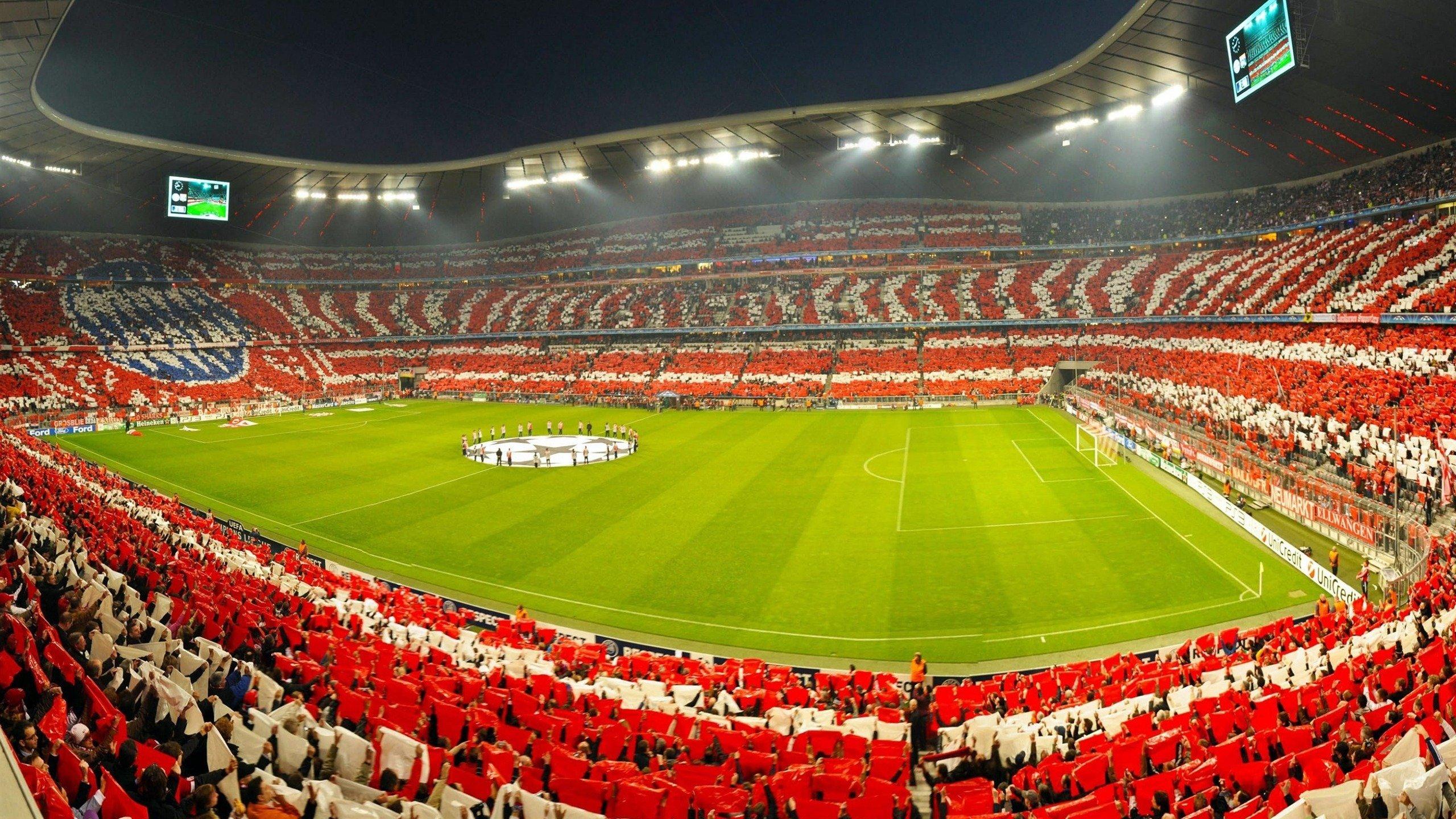 主场洒水器离奇转向，流浪者球迷客场遭遇人工降雨
